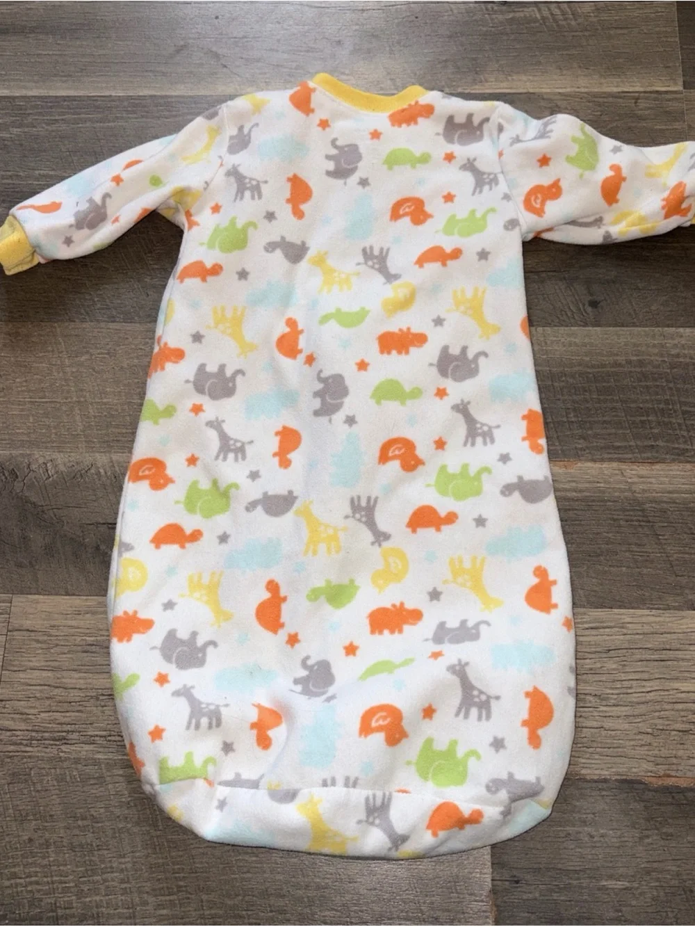 Carters carter red